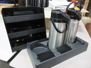 lot 124 image: AIR POTS AND COUNTERTOP ORGANIZER