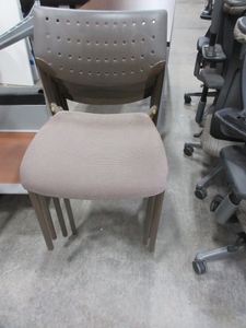 lot 512 image: KEILHAUER RECEPTION CHAIRS