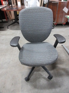 lot 516 image: KIMBALL WISH ADJUSTABLE OFFICE CHAIRS