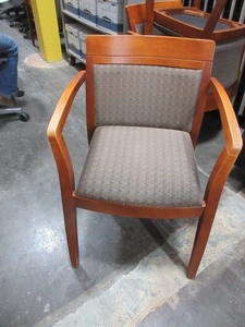 lot 533 image: WAITING ROOM FURNITURE