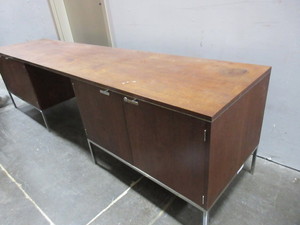 lot 136 image: VINTAGE DUNBAR OILED TEAK CREDENZA FROM DAYTONS DEPT STORE