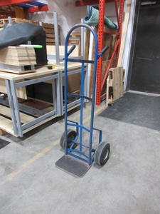 lot 205 image: 2 WHEEL HAND DOLLIE