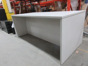 lot 206 image: SERVICE DESK