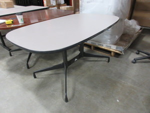 lot 164 image: HERMAN MILLER CONFERENCE TABLE