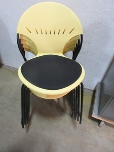 lot 539 image: VERSTEEL CHELA STACKING CHAIRS