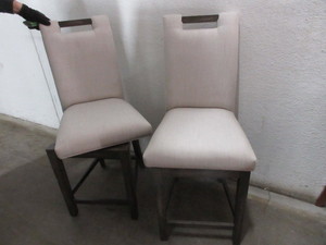 lot 541 image: 26 FABRIC COVERED STOOLS