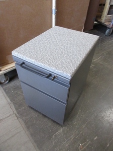 lot 176 image: HERMAN MILLER FABRIC TOP MOBILE PEDESTAL FILES