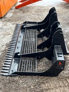 Wolverine Skid-Loader 78 Land-Leveler
