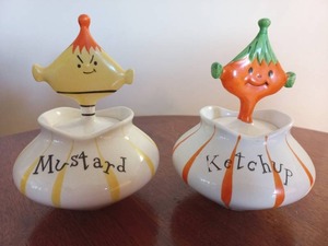 lot 7 image: 1958 Holt Howard Ketchup And Mustard