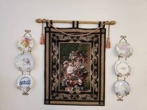 lot 296 image: Wall Dcor