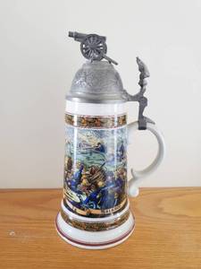 lot 17 image: House Of Goebel Bavarian Stein