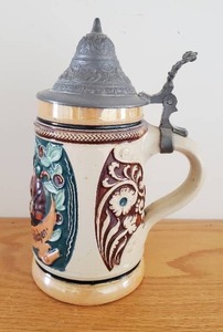 lot 50 image: Stein
