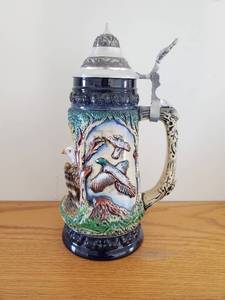 lot 60 image: Wildlife Stein