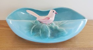 lot 75 image: McCoy Dish