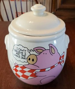 lot 257 image: Treasure-Craft Cookie Jar