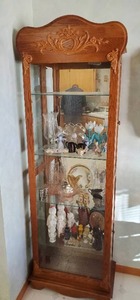 lot 267 image: Oak Mirrored Lighted Curio Cabinet Hutch