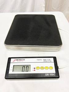 MSRP $500 Detecto DR 550C Digital Portable&nbsp(Room To Room-Facility To Facility-House To House)&nbspFloor Scale&nbsp550lb&nbspWeight Capacity&nbsp-&nbspExcellent Working Condition&nbspGreat For Weighing &amp Shipping Packages Too