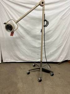 Super Nice Stryker Adel Model #2112 Medical Industrial Surgical Hi Lo Plus Focus Multi Adjustable Rolling Mobile Examination Focus Light Lamp Medical Clinic Hospital - Great Working Condition