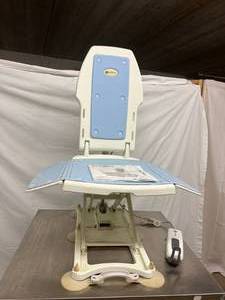 Handicare Bath Bliss Reclining Power Bath Lift Chair With Remote &amp Manual - Works Great - Needs A Lot Of Clean Up