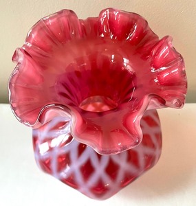 lot 19 image: Large Fenton Cranberry Opalescent Diamond Optic Ruffled Pinch Vase