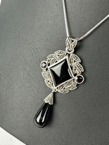 lot 268 image: Beautiful Marcasite, Sterling and Onyx Necklace