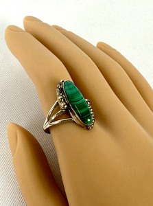 lot 253 image: Sterling Silver and Malachite Ring