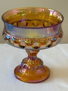 lot 156 image: Vintage Fenton Thumbprint Pedestal Candy Dish and Carnival Glass Floral Frog