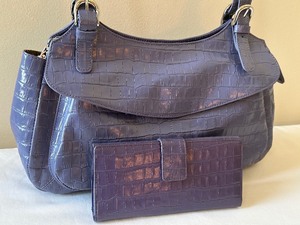 lot 161 image: MAXX Handbag and Coordinating Wallet