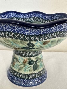 lot 147 image: Unikat Polish Pottery Pedestal Dish