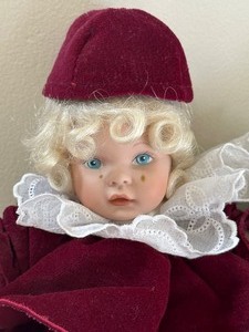 lot 134 image: Two Pauline Bjonness Jacobsen Dolls