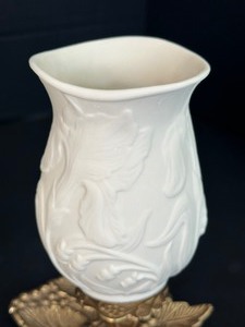 lot 137 image: Pair of Elegant Candle Holders
