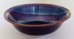 lot 98 image: Stunning Artisan Created Pottery Bowl