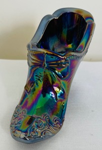 lot 181 image: Vintage Mosser Carnival Glass Shoe