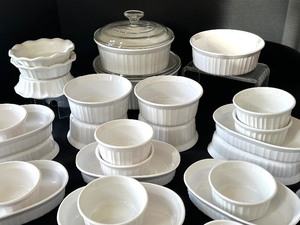 lot 120 image: Large Corning Ware Lot