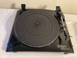 lot 380 image: Ion Profile Pro USB Turntable