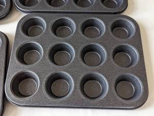 lot 241 image: Assorted Cooks Essentials Muffin Baking Dishes