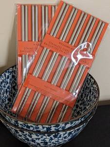 lot 276 image: Sushi Kit and Servingware