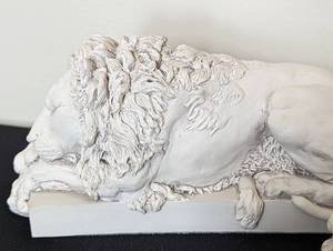 lot 282 image: Rinaldis Sleeping Lion Bookends