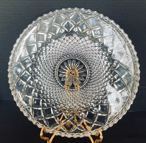 lot 229 image: Crystal and Glass Grouping
