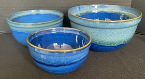 lot 32 image: Set of Beautiful Pottery Nesting Bowls