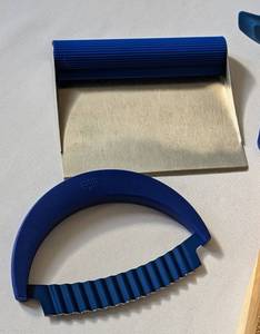 lot 288 image: Assorted Silicone Kitchen Utensils