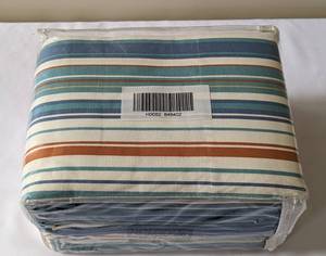 lot 304 image: New Northern Nights Queen Flannel Sheet Set