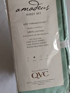 lot 344 image: New Amadeus 600 Thread Count Queen Sheet Set