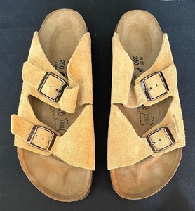 lot 433 image: New Birkis Lyon Suede Sand Sandals by Birkenstock