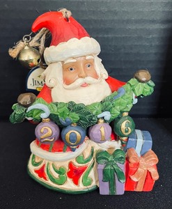 lot 437 image: Jim Shore Heartwood Creek 2016 and 2018 Santa Ornaments with Tags and Original Boxes