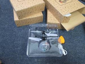 4 Nutty Toys Magic Flying Balls...
