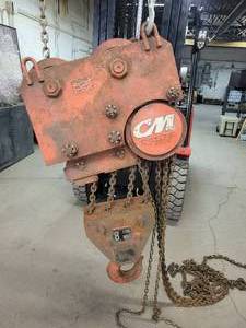 CM Cyclone Series 646 Trolley Hoist w Load Limiter- 8 Ton Capacity - Currently set up for Approx. 7 Beam