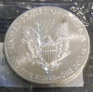 2015 AMERICAN SILVER EAGLE 1 TROY OZ .999 FINE SILVER SEALED
