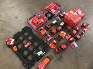 Mix lot of Milwaukee Tape Measures, Tools, Customer returns, Review all pictures