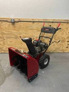 lot 2 image: CRAFTSMAN 28 Snow Blower- Model 31AS6WEG799